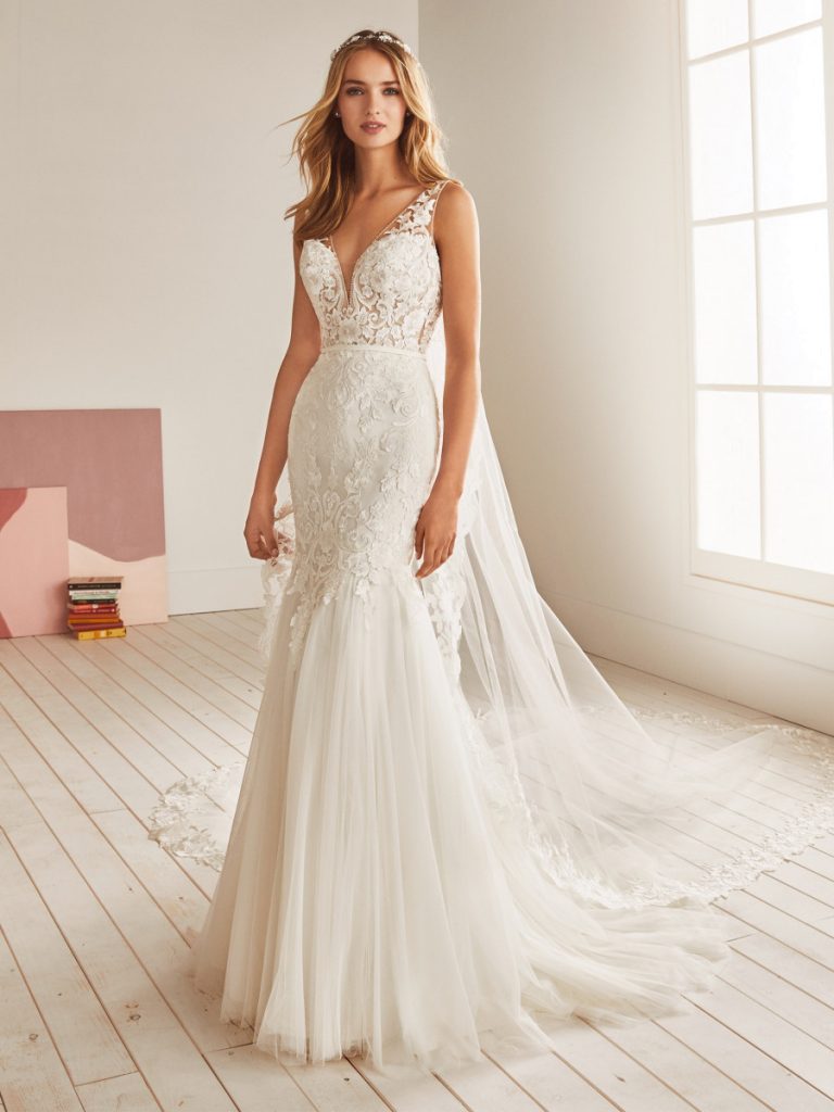 25 Best Wedding Dresses for Tall Brides in 2019 - Royal Wedding