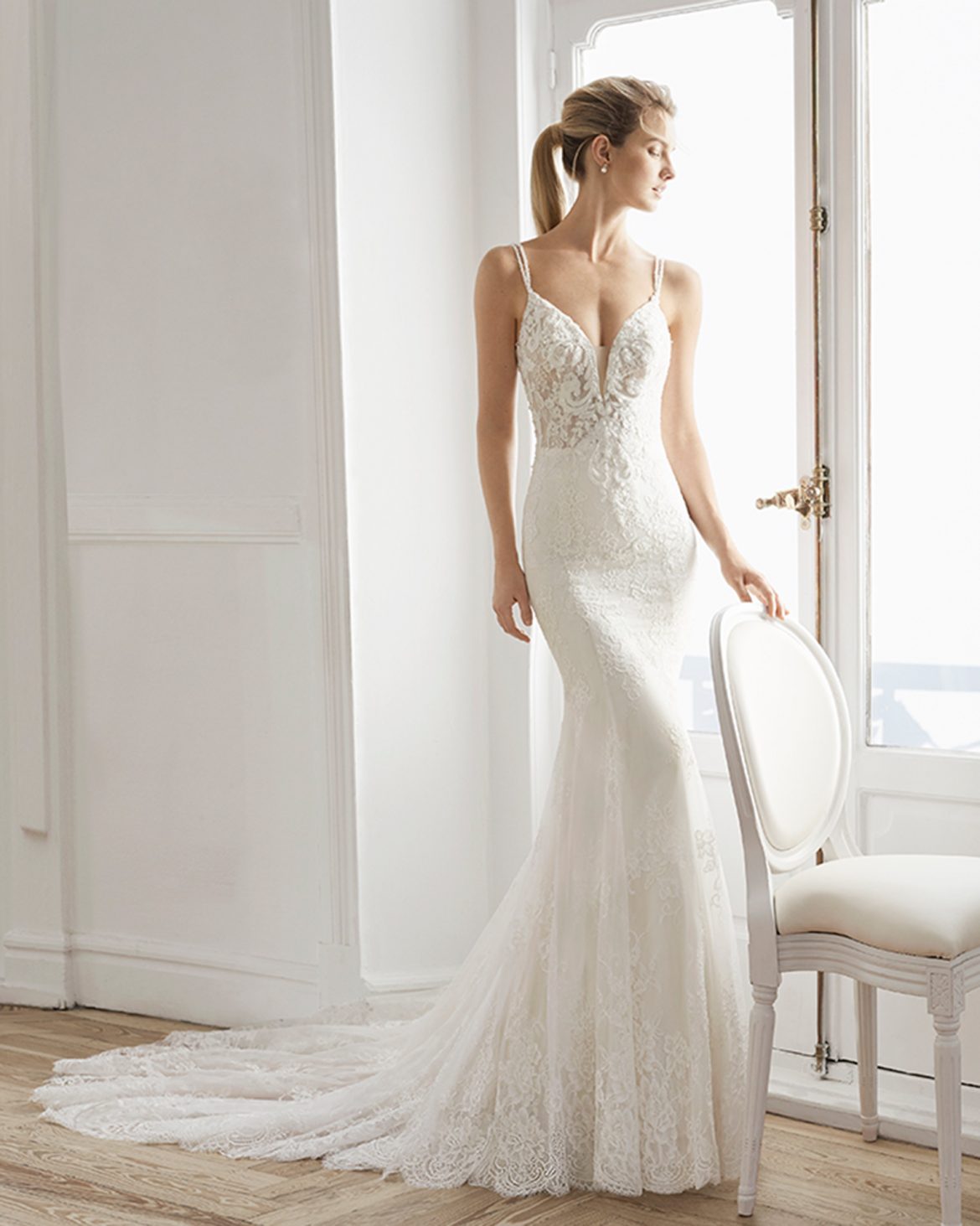 25 Best Wedding Dresses For Tall Brides In 2021 Royal Wedding 