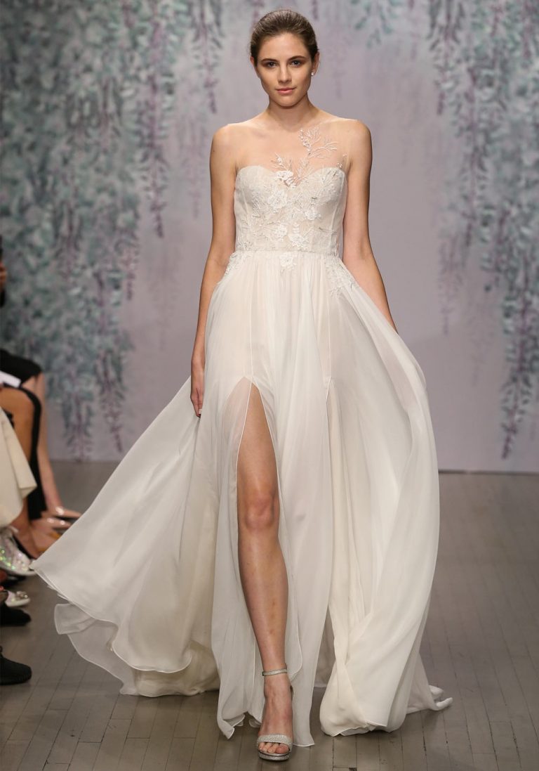 Wedding Dresses For Tall Brides Top 10 Wedding Dresses For Tall Brides Find The Perfect Venue