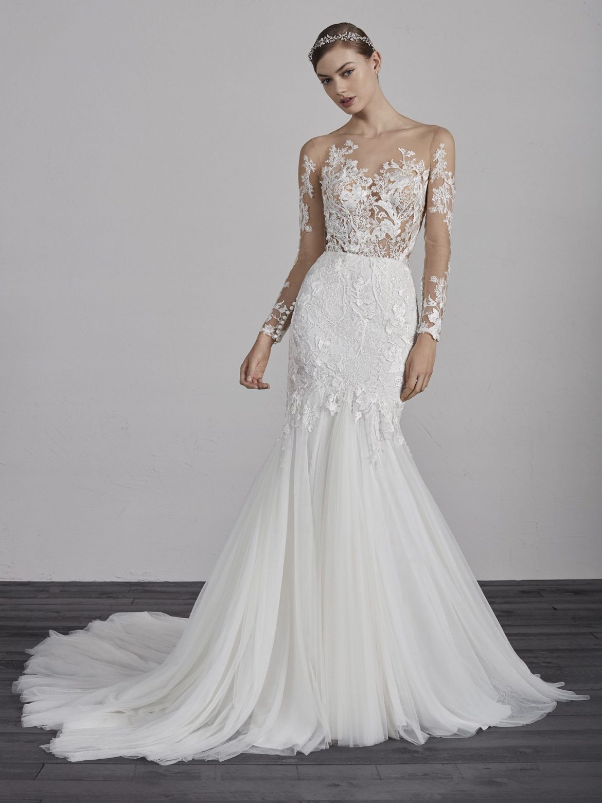 25 Best Wedding Dresses for Tall Brides in 2022 - Royal Wedding