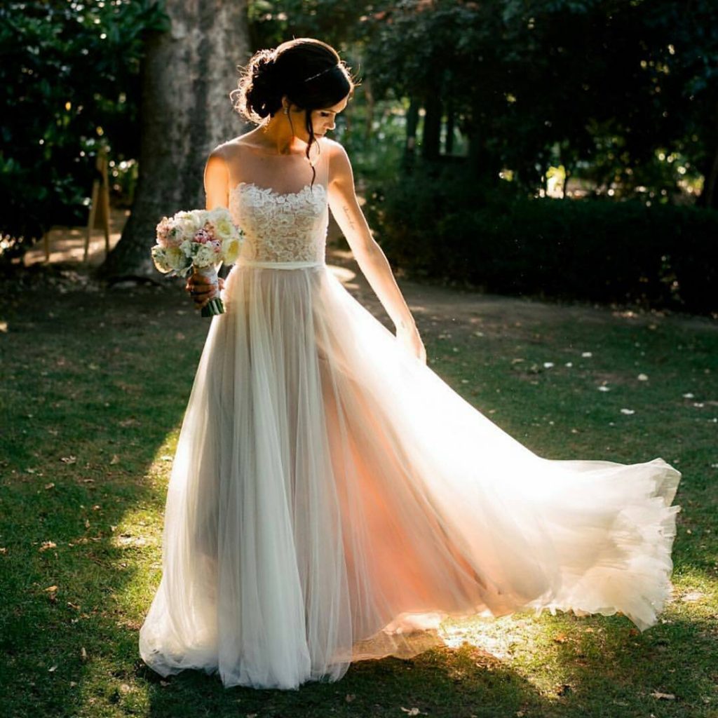 Ivory Lace Wedding Dress