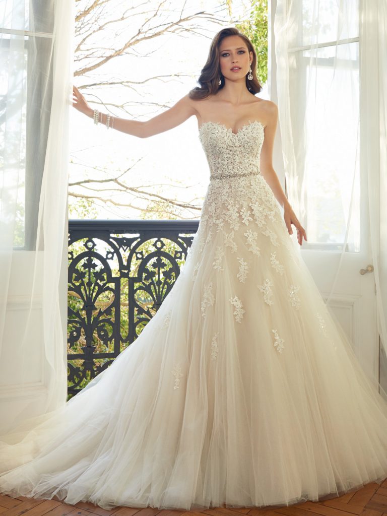 21 Best Ivory Wedding Dresses in 2022 ...