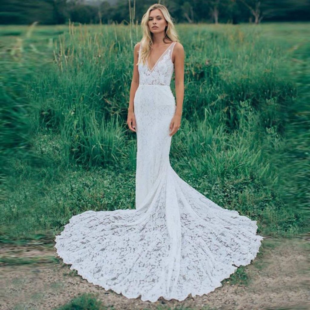 21 Best Beach Wedding Dresses For 2019/2020 - Royal Wedding