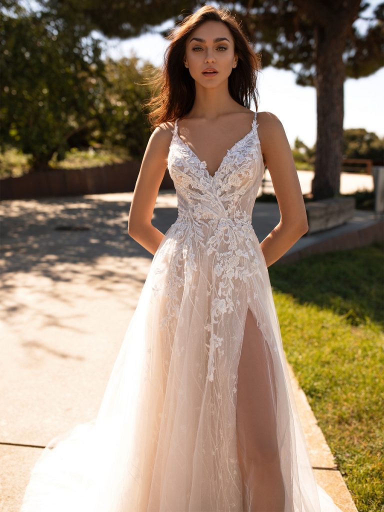 wedding dresses for the beach 2021