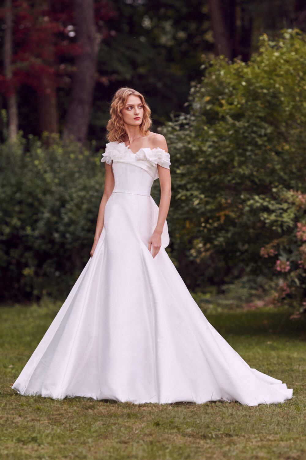 10-best-wedding-dress-designers-for-2023-royal-wedding